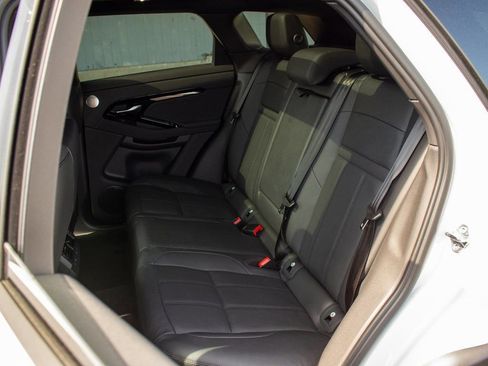 New 2024 Land Rover Range Rover Evoque Dynamic SE image 21