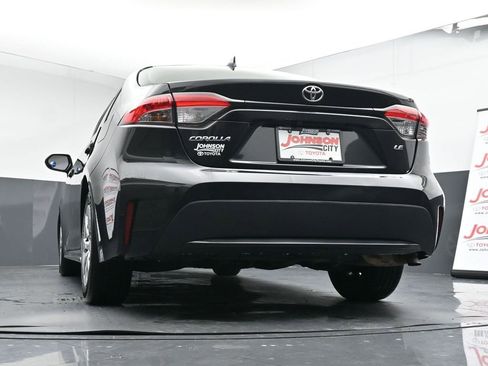 Used 2021 Toyota Corolla LE image 39