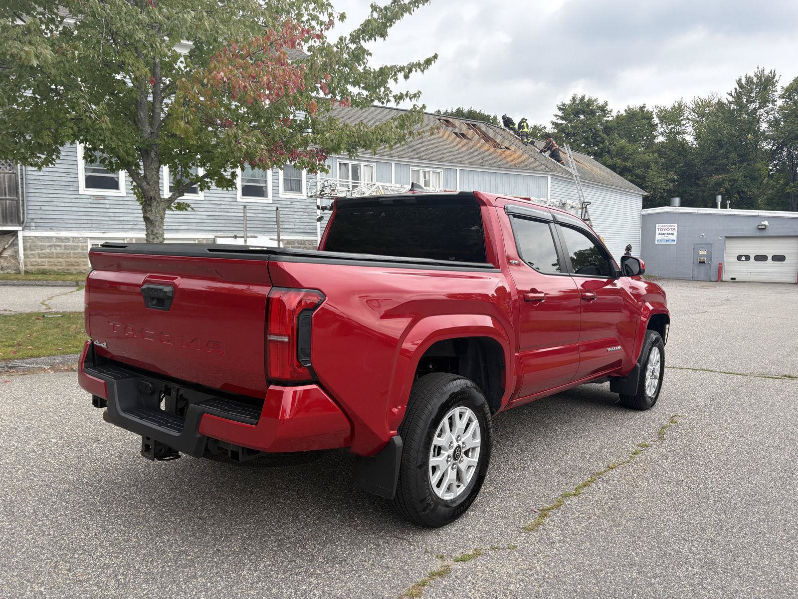 Used 2026 Toyota Tacoma SR5 AWD/4WD image 7