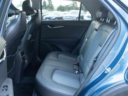 Used 2023 Kia Niro EX w/ EX Cold Weather Package FWD image 19