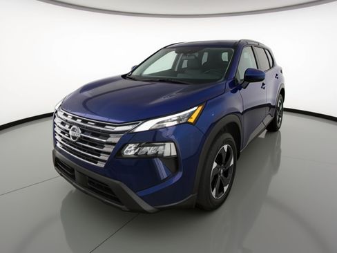 Used 2025 Nissan Rogue SV FWD image 3