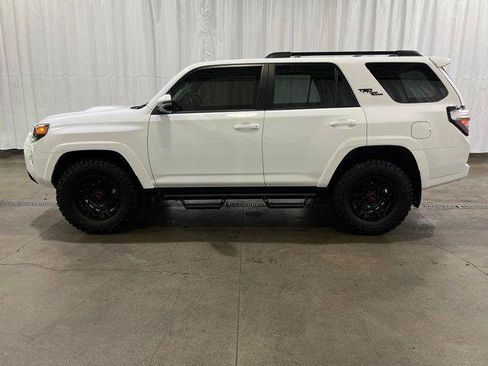 Certified 2023 Toyota 4Runner TRD Off-Road Premium w/ Moonroof Package AWD/4WD image 6