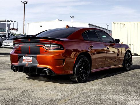 Used 2022 Dodge Charger R/T w/ Blacktop Package image 5