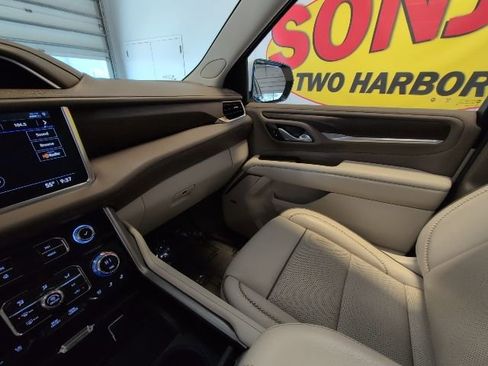 Used 2021 GMC Yukon Denali w/ Denali Premium Package AWD/4WD image 28
