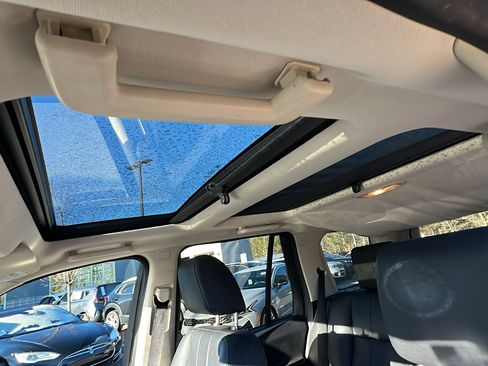 Used 2013 Land Rover LR2 image 19