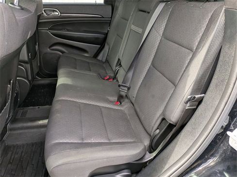 Certified 2018 Jeep Grand Cherokee Laredo image 25