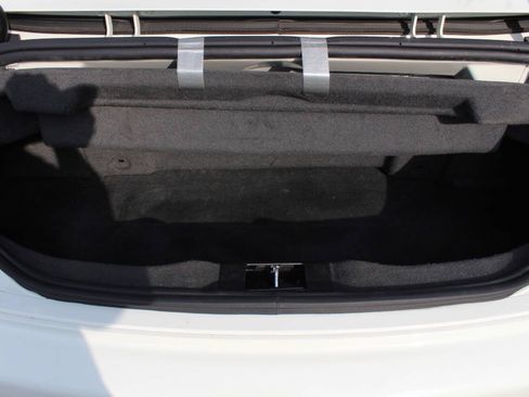 Used 2015 Maserati GranTurismo Convertible RWD image 17