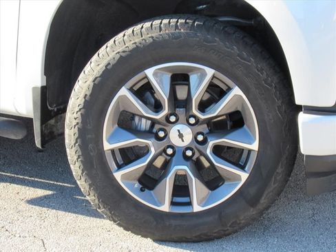 Used 2021 Chevrolet Silverado 1500 RST w/ Safety Package image 8