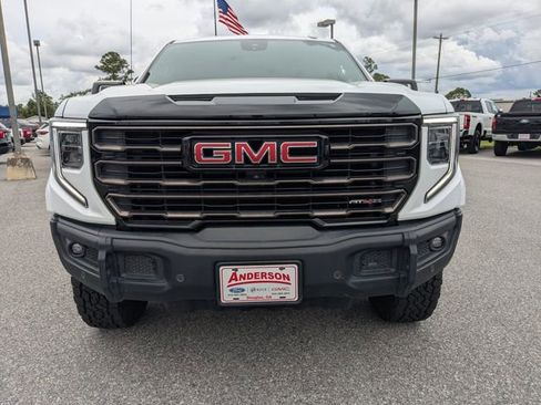 Used 2023 GMC Sierra 1500 AT4X AWD/4WD image 9