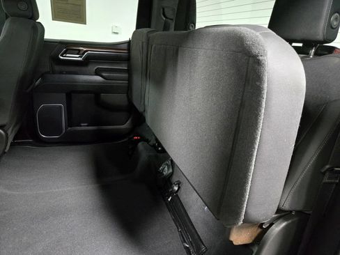 Used 2023 Chevrolet Silverado 1500 LT AWD/4WD image 36