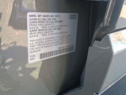 New 2025 Audi Q3 2.0T Premium image 21