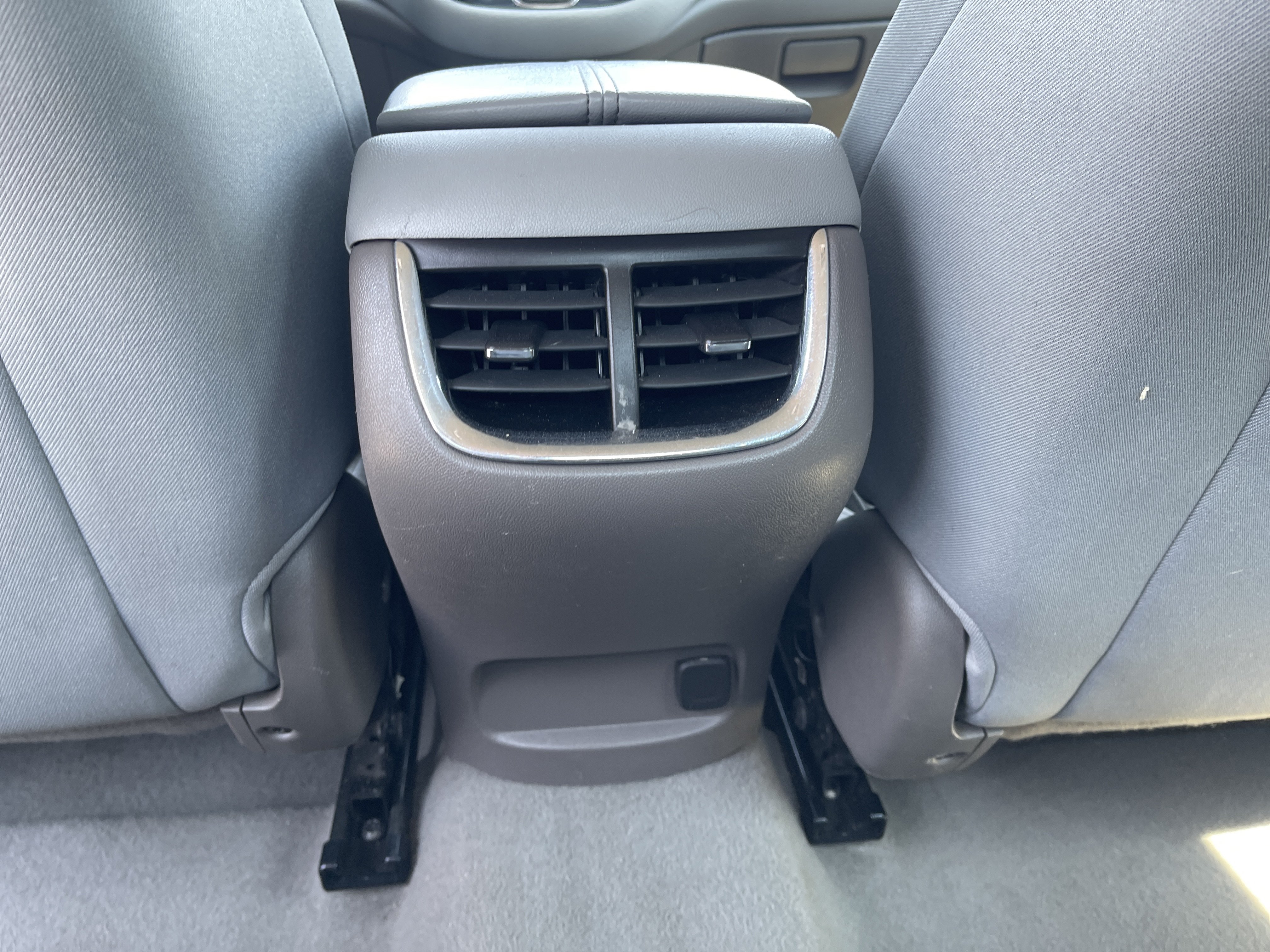 Used 2022 Chevrolet Malibu LT FWD image 21
