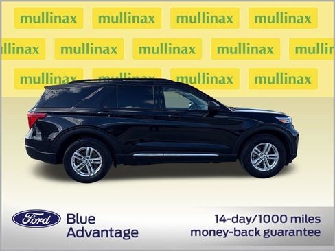 Used 2023 Ford Explorer XLT w/ Equipment Group 202A image 2