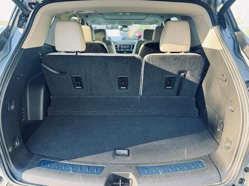 Used 2023 Buick Enclave Essence w/ Experience Buick Package image 9