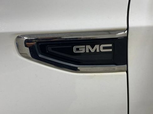 Used 2021 GMC Yukon XL SLT w/ Rear Media and Nav Package AWD/4WD image 29