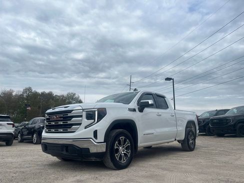Used 2023 GMC Sierra 1500 SLE AWD/4WD image 2