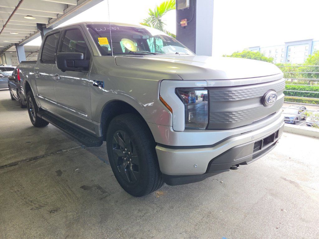 Used 2025 Ford F150 Lightning Flash AWD/4WD image 1
