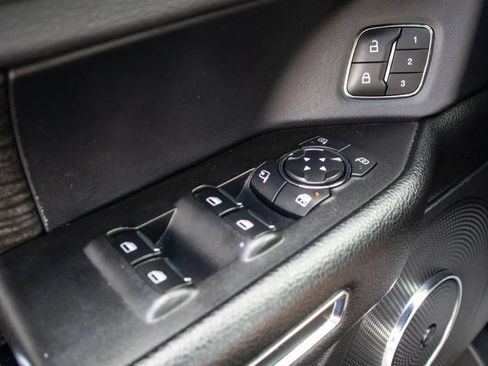 Used 2020 Ford Expedition Limited RWD image 29