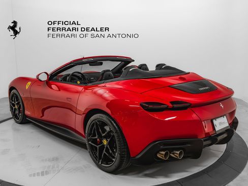 Certified 2025 Ferrari Roma Spider image 2