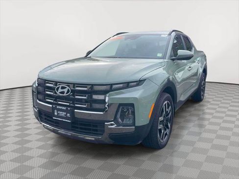 Used 2025 Hyundai Santa Cruz Limited AWD/4WD image 3