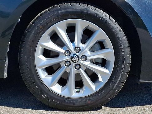 Used 2022 Toyota Corolla LE w/ LE Convenience Package FWD image 26