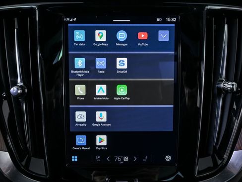 Certified 2025 Volvo V60 B5 Cross Country Plus image 15