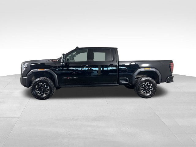 Used 2025 GMC Sierra 2500 AT4X AWD/4WD image 2
