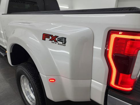 Used 2019 Ford F350 Lariat w/ Lariat Ultimate Package image 35