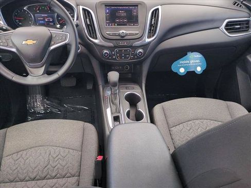 Certified 2024 Chevrolet Equinox LT FWD image 17