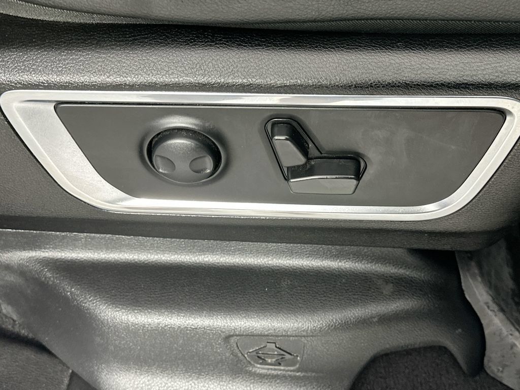 Used 2025 RAM 1500 Laramie w/ Night Edition AWD/4WD image 23