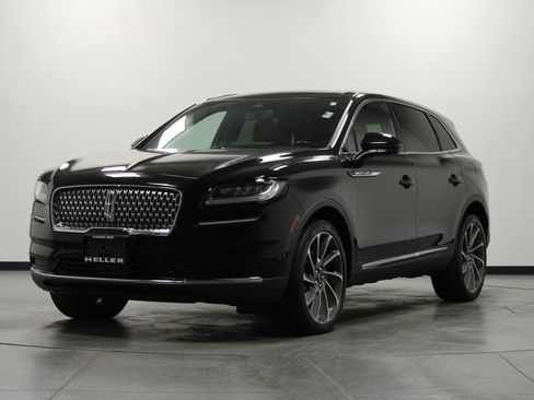 Used 2022 Lincoln Nautilus Reserve w/ Equipment Group 201A AWD/4WD image 8