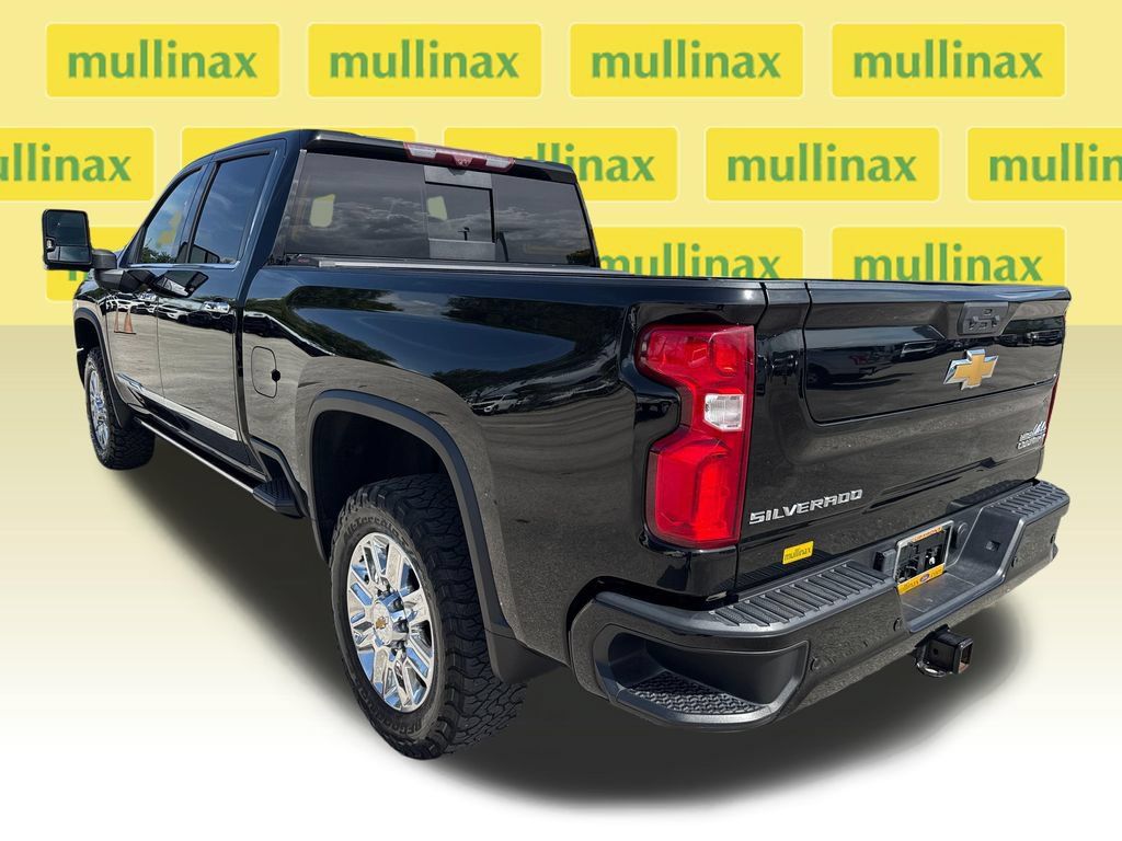 Used 2024 Chevrolet Silverado 2500 High Country w/ Technology Package AWD/4WD image 10