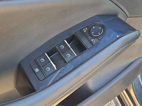 Used 2024 MAZDA MAZDA3 s FWD image 20