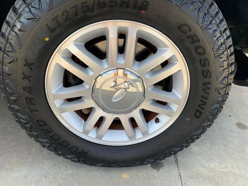 Used 2010 Ford F150 Lariat image 11