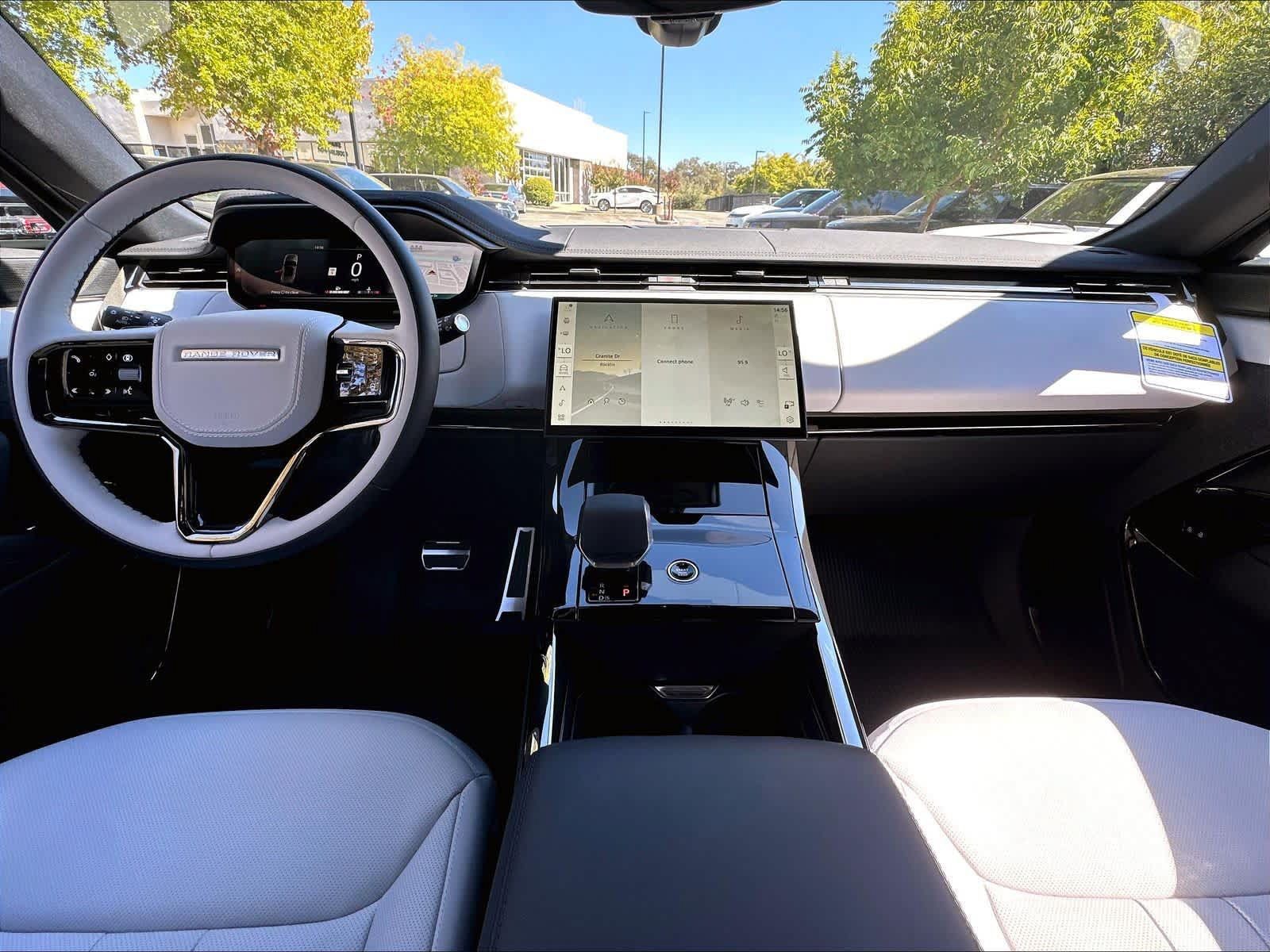 New 2026 Land Rover Range Rover Sport Dynamic SE AWD/4WD image 7