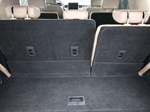 Used 2022 Ford Expedition Limited AWD/4WD image 9
