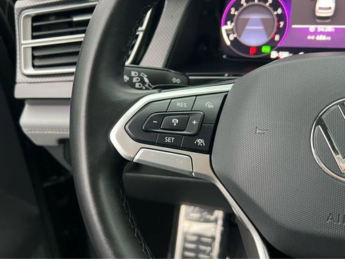 Used 2024 Volkswagen Atlas Peak Edition SE AWD/4WD image 34