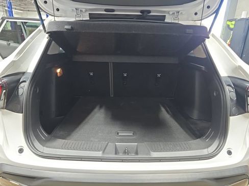 Used 2024 Chevrolet Trax ACTIV w/ Sunroof Package FWD image 14