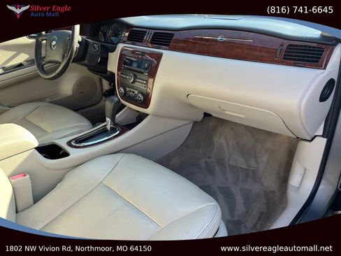 Used 2009 Chevrolet Impala LT w/ Luxury Edition Package image 6
