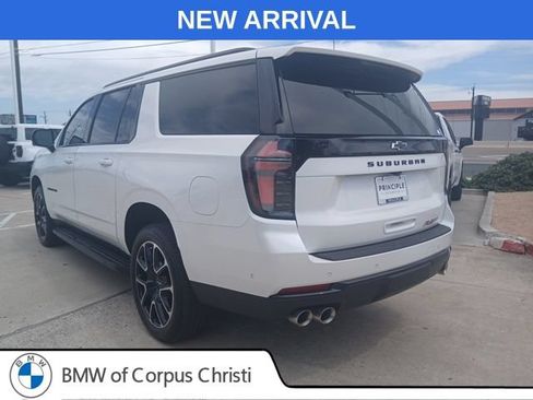 Used 2025 Chevrolet Suburban RST w/ Comfort Package AWD/4WD image 7