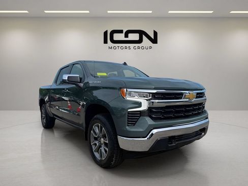 Used 2025 Chevrolet Silverado 1500 LT AWD/4WD image 7