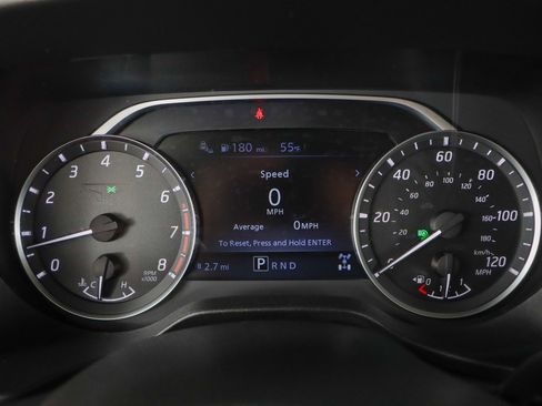 Used 2023 Nissan Titan SV image 16