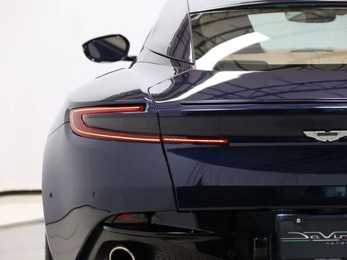 Used 2017 Aston Martin DB11 V12 RWD image 55
