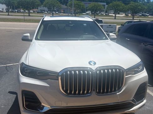 Used 2019 BMW X7 xDrive40i w/ Premium Package AWD/4WD image 10