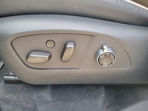 New 2026 GMC Acadia Denali Ultimate w/ LPO, Floor Liner Package image 23