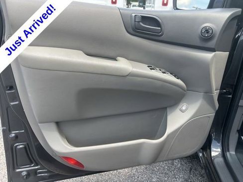 Used 2014 Kia Sedona LX FWD image 11