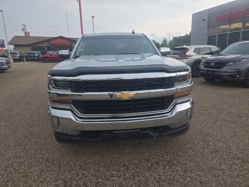 Used 2018 Chevrolet Silverado 1500 LT w/ All Star Edition AWD/4WD image 2