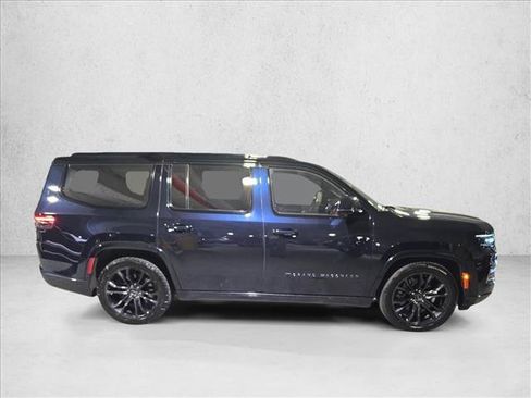 Used 2022 Jeep Grand Wagoneer Series II AWD/4WD image 4