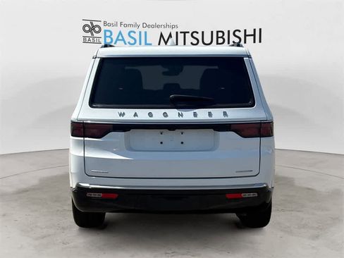 Used 2023 Jeep Wagoneer Series III w/ Preferred Equipment Group image 4