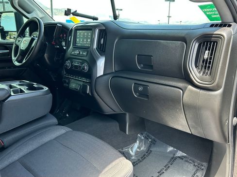 Used 2024 Chevrolet Silverado 2500 Custom w/ Custom Value Package AWD/4WD image 8